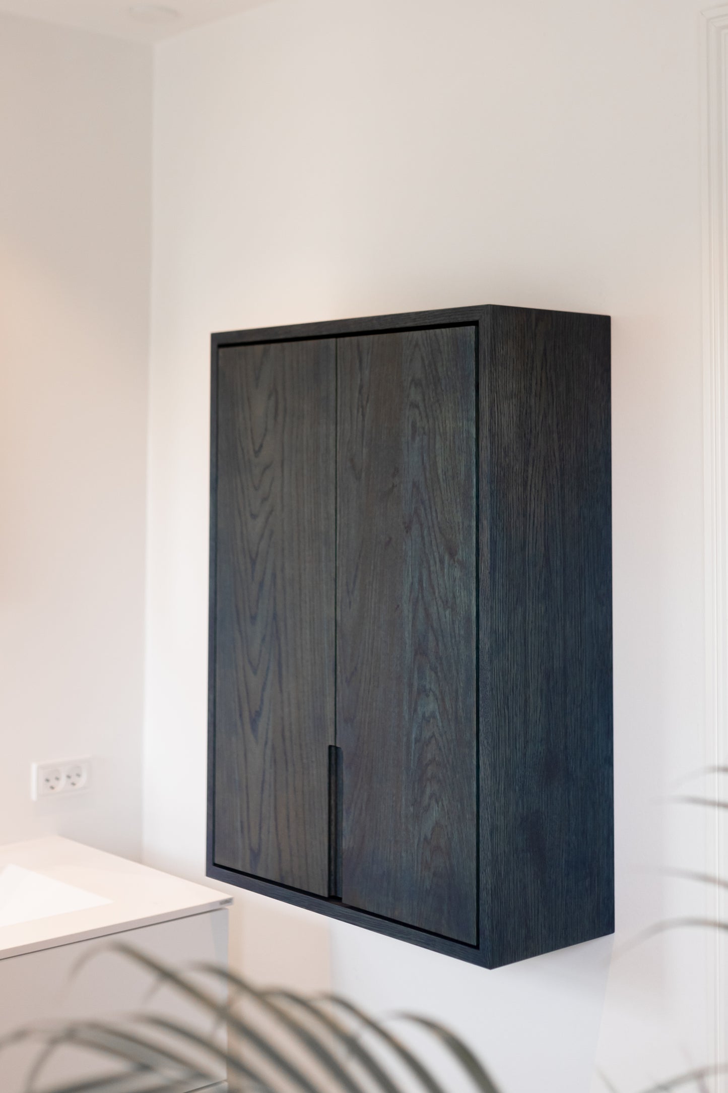 Væghængt puslebord - Skab - Karli - Midnight Indigo