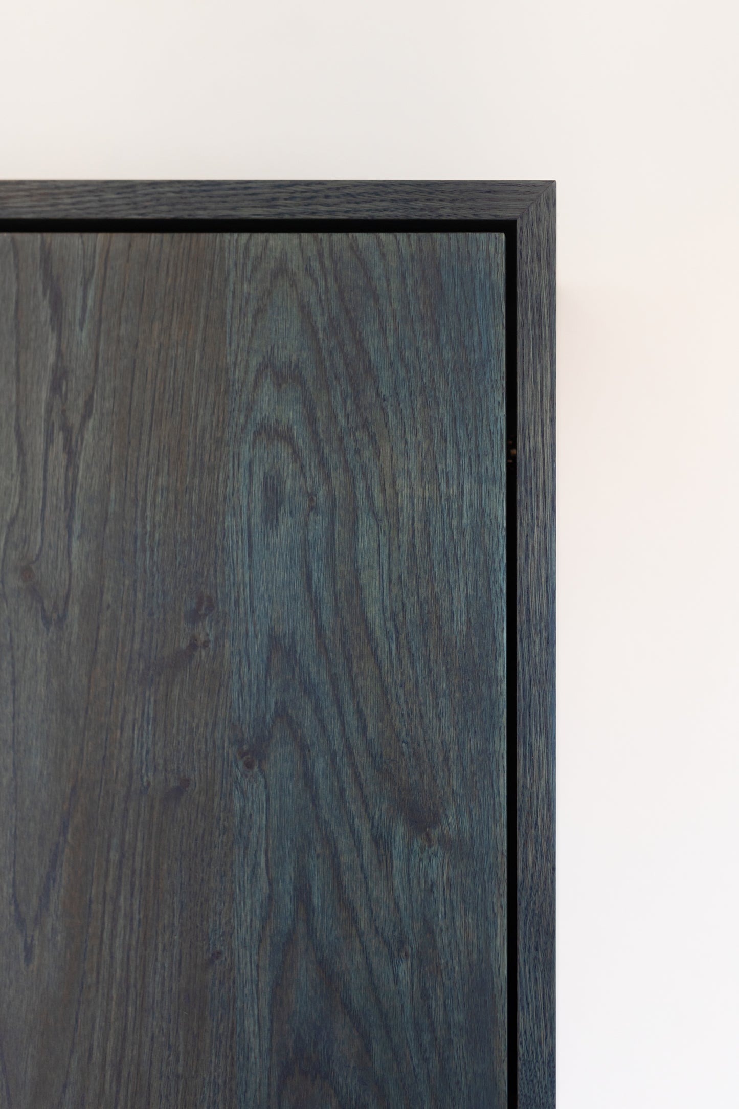 Væghængt puslebord - Skab - Karli - Midnight Indigo